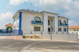 Villa For Sale 600m in Green Land