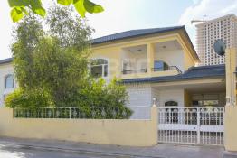 House for Rent 320m in Italian City 1