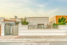 House for Sale 220m in Varsan