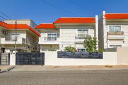 دار للايجار 250م في مشروع آشتي ستي 2