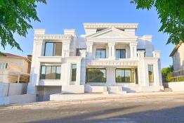 Villa 490m for Sale in American Village