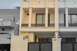 خانوو بۆ فرۆشتن 100م لە گەرەکی ئازادی