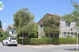 House for Sale 324m in English Village