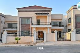 Villa for Sale 300m in Firdaws City