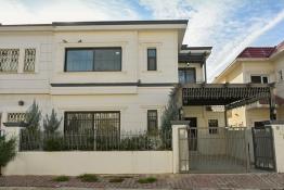Villa 200m for Sale in HIWA City