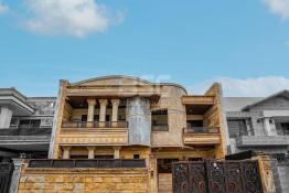 House 250m for Sale in (32 Park) Sarbasty