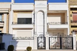 خانوو بۆ فرۆشتن 200م لە گەڕەکی سەربەستی(32ی پاڕک) 