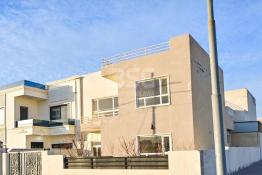 House 220m for Sale in Varsan