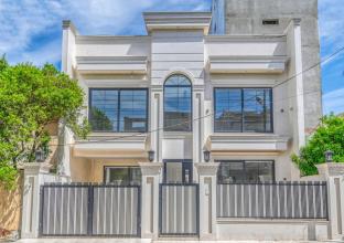 خانوو بۆ فرۆشتن 205م لە گەرەکی شۆرش