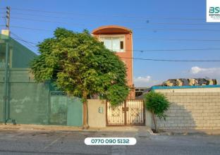 commercial building for sale 328m in Zerinok 