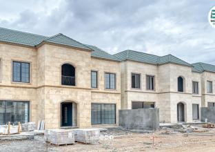 دار للبیع 430م في قریة اسبانیة 