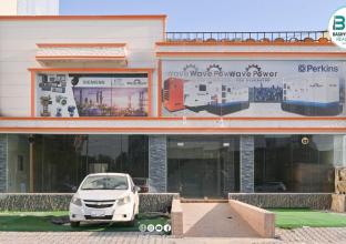  معرض للإیجار 750م علی شارع 60م 