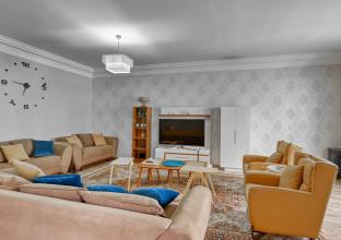 عقار للإیجار 273م في امبایر رویال