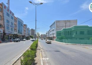 ملک تجاري للإیجار 350م علی شارع 40 متري 