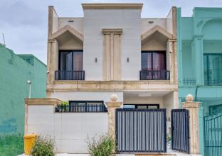 دار للبیع 150م في حي هوليري نوي