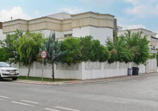 فيلا للبیع 400م في امبایر رويال