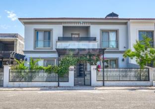 فيلا للایجار 320م في ماس فلج