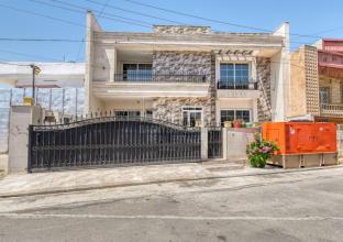 دار للبیع 300م في حي 99 زانکو