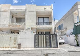 دار للبیع 100م في حي منتکاوە