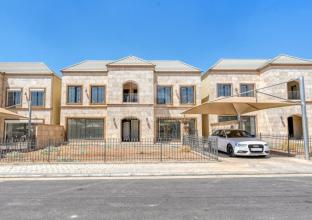 فيلا للبیع 430م في قریة أسبانیة