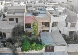 دار للبیع 225م في حي منتکاوە