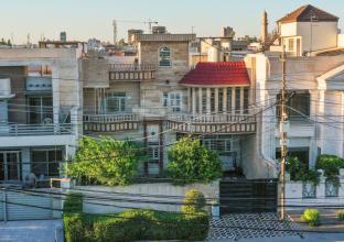 دار للبیع 300م في حي برایتي