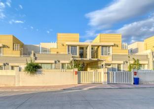 دار للبیع 200م في لانە ستی