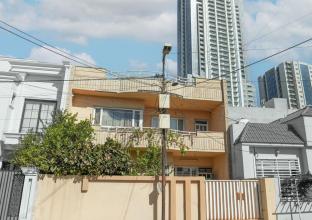 دار للبیع 232م في حي ازادی