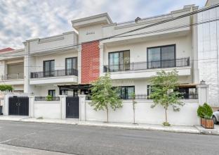 دار للبیع 340م في حي سربستي(32 بارک)