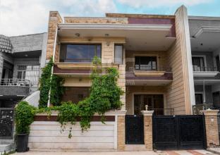 بيت للايجار 200م في حي بختیاري