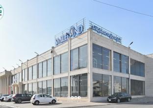 معرض 1300م للإیجار 