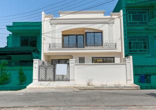 دار للبيع 200م في حي بختیاري 