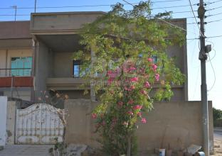 دار للبيع 200م في حي باداوة