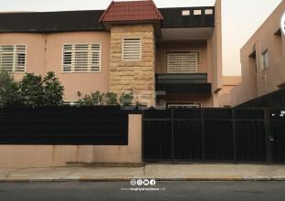 دار للبیع 300م في مشروع بانك ستي 