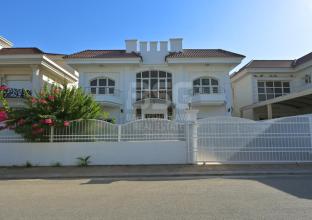 Villa 320m for Rent in Empire Royal Villas