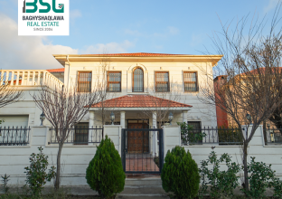 خانوو بۆ فرۆشتن 410م لە گوندی ئەمریكی