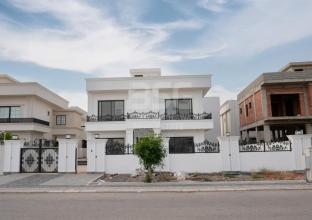 ڤێلا بۆ فرۆشتن 640م لە گەنجان ستی