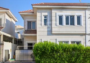 House 200m for Sale in Hiwa City