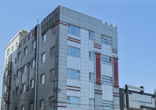 فندق للإیجار 430م علی شارع 100م