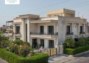 دار للبيع 350م في حي شارواني