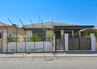 House 230m for Sale in Talar City