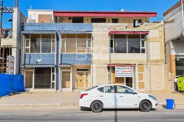Building 700m for Rent in Azadi