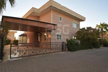 Villa for Rent 500m in Bafrin City