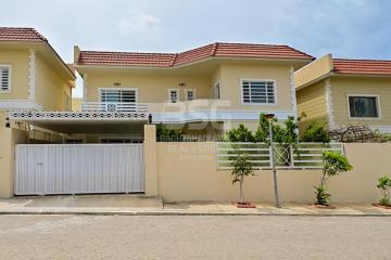 خانوو بۆ فرۆشتن 300م لە گلۆباڵ ستی