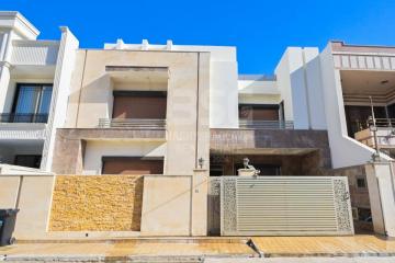 House 250m for sale in Hawleri Nwe