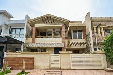 House 200m for Rent in (32 Park) Sarbasty