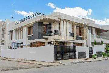 House 250m for Sale in Sarbasty(32 Park)