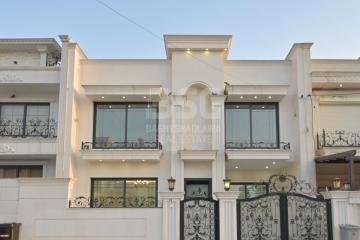 بيت للبيع 200م في حي سربستي (32 بارك)