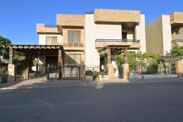 ڤێلا بۆ فرۆشتن 600م لە سلاڤا ستی