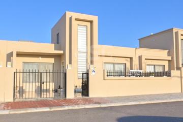 خانوو بۆ فرۆشتن 250م لە سلاڤا ستی